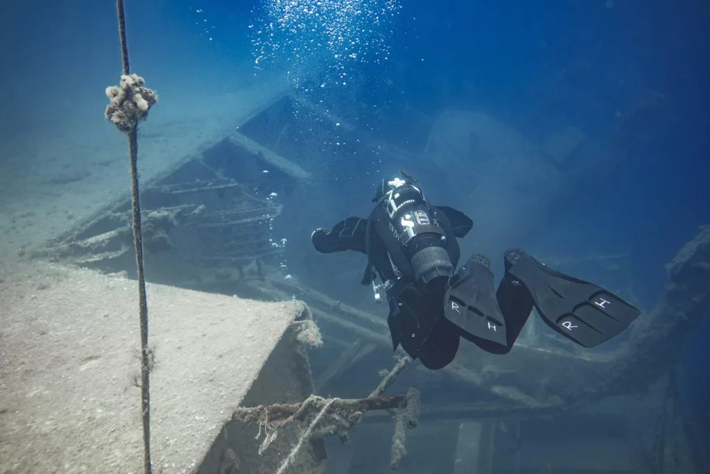 wreck diving